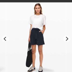 NWT Lululemon Navy Noir 5.5” high waist shorts, 6